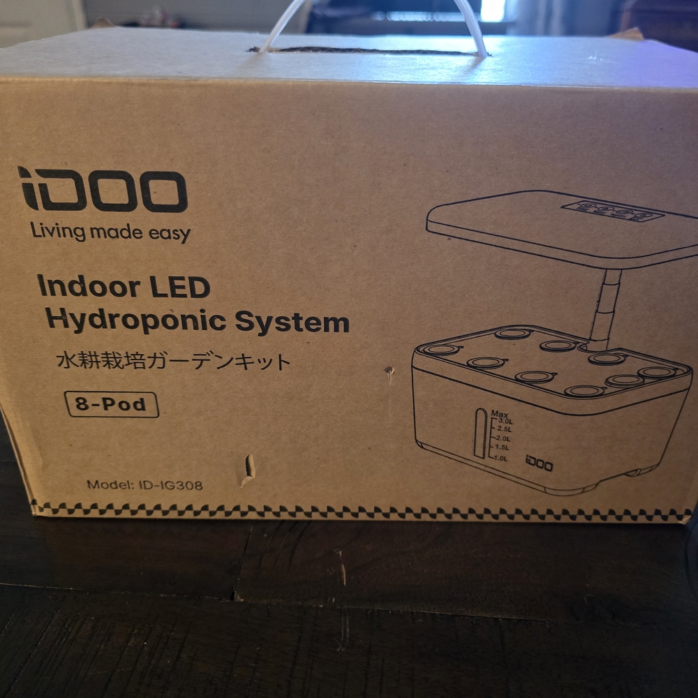 Indoor LED Hydroponic System - Tan